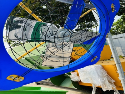 1 年北京養(yǎng)殖展：養(yǎng)殖戶李軍牛舍風(fēng)機