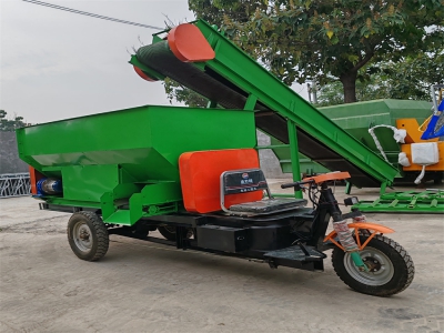 電動(dòng)撒料車如何解決大規(guī)模羊場(chǎng)的飼喂難題